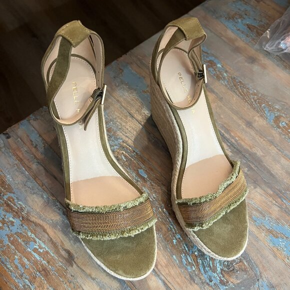 NWOT Pelle Moda Green Suede 4” Wedges, SZ 8.5 - Picture 2 of 6